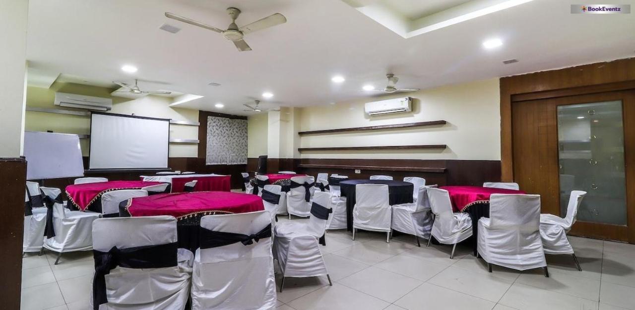 Hotel Mandakini Plaza Kānpur Exterior foto
