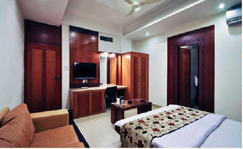Hotel Mandakini Plaza Kānpur Exterior foto